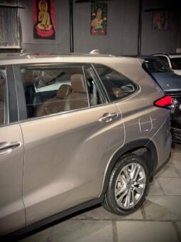 Toyota Innova Hycross ZX (O) Hybrid AT 6-Seater