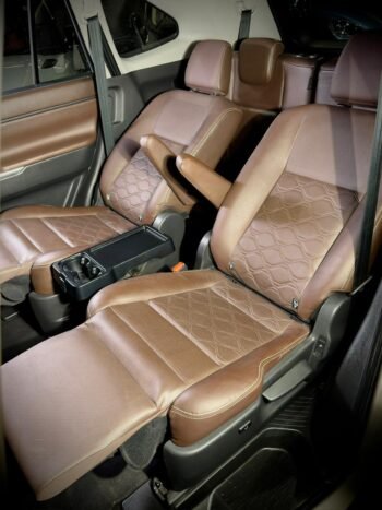 Toyota Innova Hycross ZX (O) Hybrid AT 6-Seater