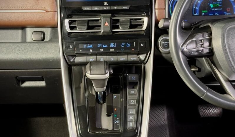 
								Toyota Innova Hycross ZX (O) Hybrid AT 6-Seater full									