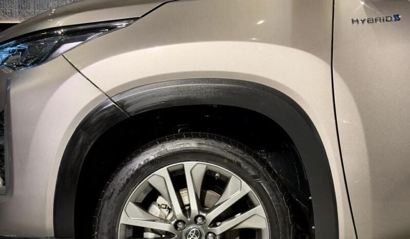 
								Toyota Innova Hycross ZX (O) Hybrid AT 6-Seater full									
