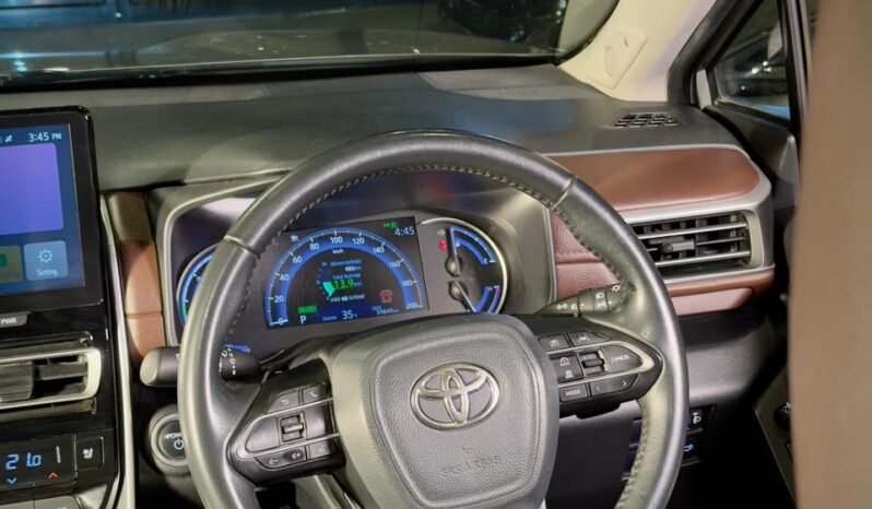 
								Toyota Innova Hycross ZX (O) Hybrid AT 6-Seater full									