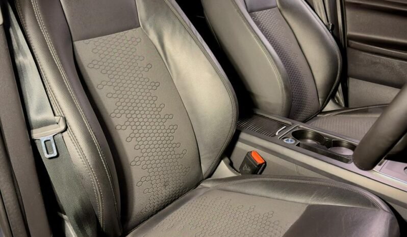 
								Land Rover Discovery Sport SD4 full									