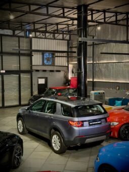 
										Land Rover Discovery Sport SD4 full									