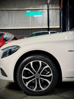 
										Mercedes-Benz C Class CGI C200 Edition C full									