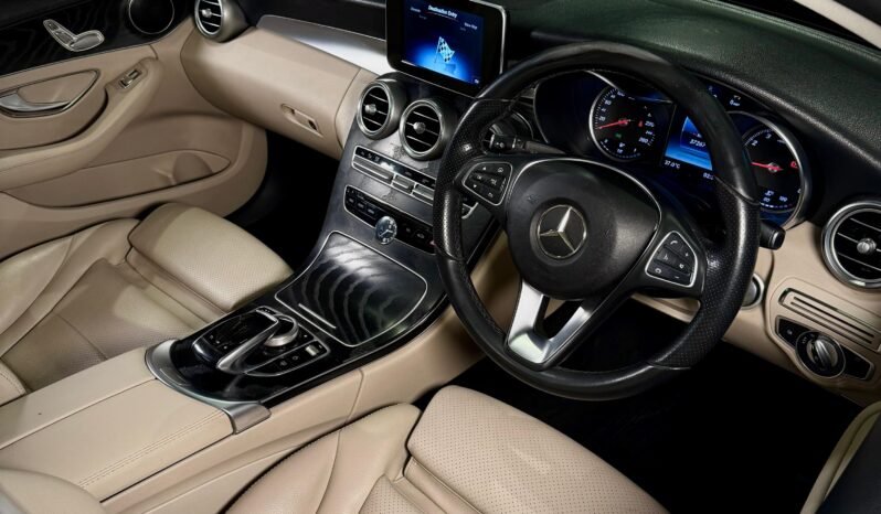 
								Mercedes-Benz C Class CGI C200 Edition C full									