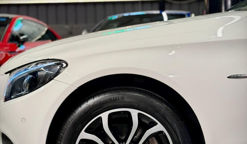 
								Mercedes-Benz C Class CGI C200 Edition C full									