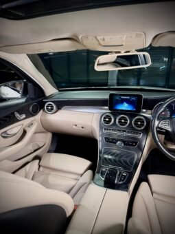 
										Mercedes-Benz C Class CGI C200 Edition C full									