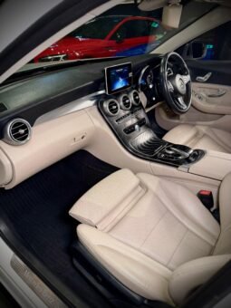 
										Mercedes-Benz C Class CGI C200 Edition C full									