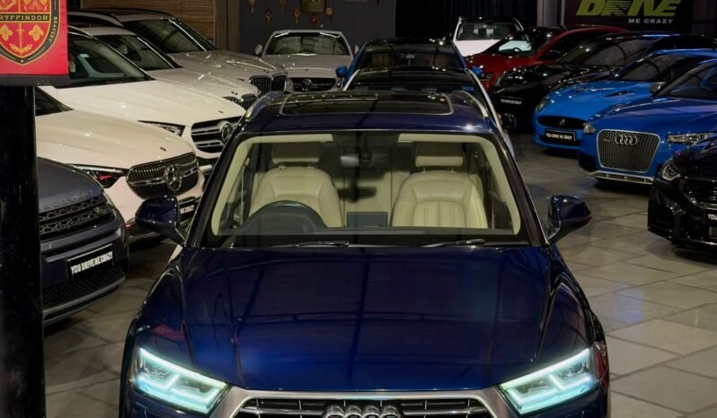 
								Audi Q5 40 TDI Quattro Premium Plus full									