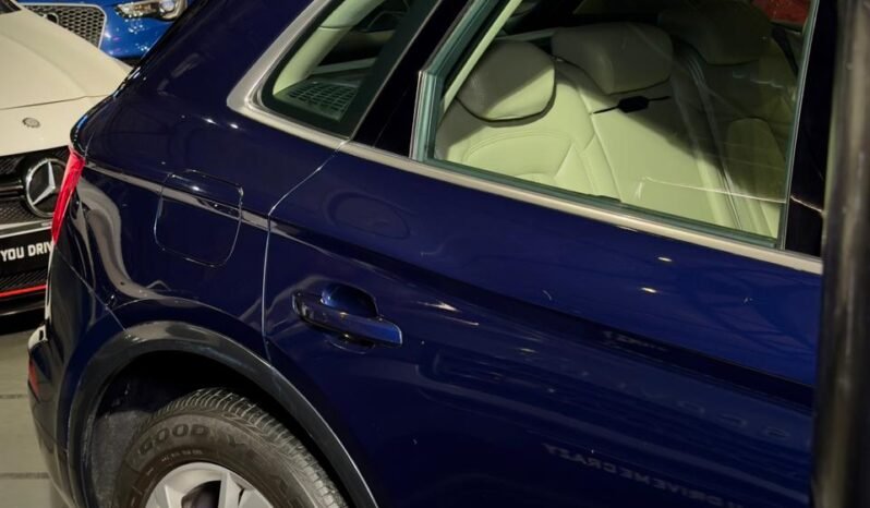 
								Audi Q5 40 TDI Quattro Premium Plus full									
