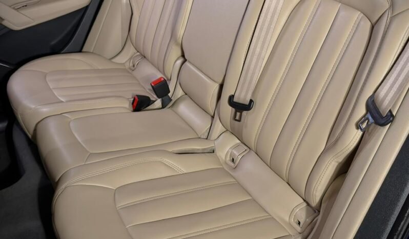 
								Audi Q5 40 TDI Quattro Premium Plus full									