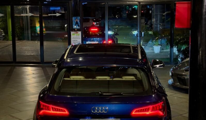 
								Audi Q5 40 TDI Quattro Premium Plus full									