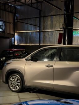 
										Toyota Innova Hycross ZX(O) Hybrid AT 6-Seater full									