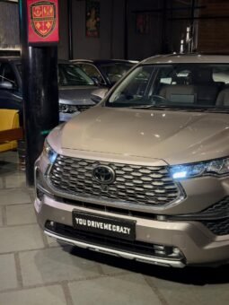 
										Toyota Innova Hycross ZX(O) Hybrid AT 6-Seater full									
