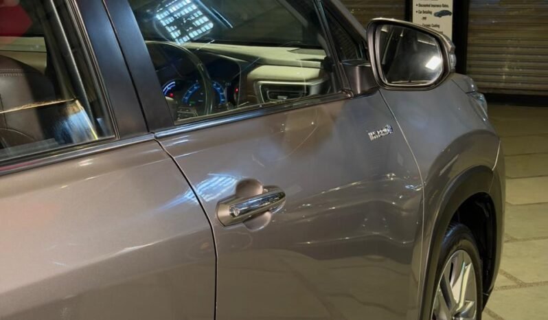 
								Toyota Innova Hycross ZX(O) Hybrid AT 6-Seater full									