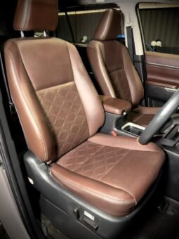 
										Toyota Innova Hycross ZX(O) Hybrid AT 6-Seater full									