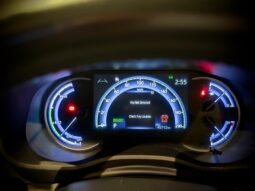 
										Toyota Innova Hycross ZX(O) Hybrid AT 6-Seater full									