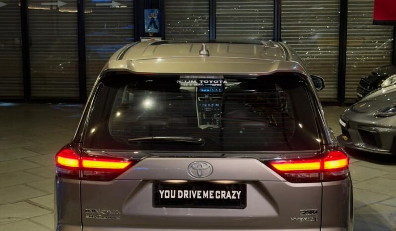 
								Toyota Innova Hycross ZX(O) Hybrid AT 6-Seater full									