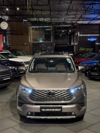 Toyota Innova Hycross ZX(O) Hybrid AT 6-Seater