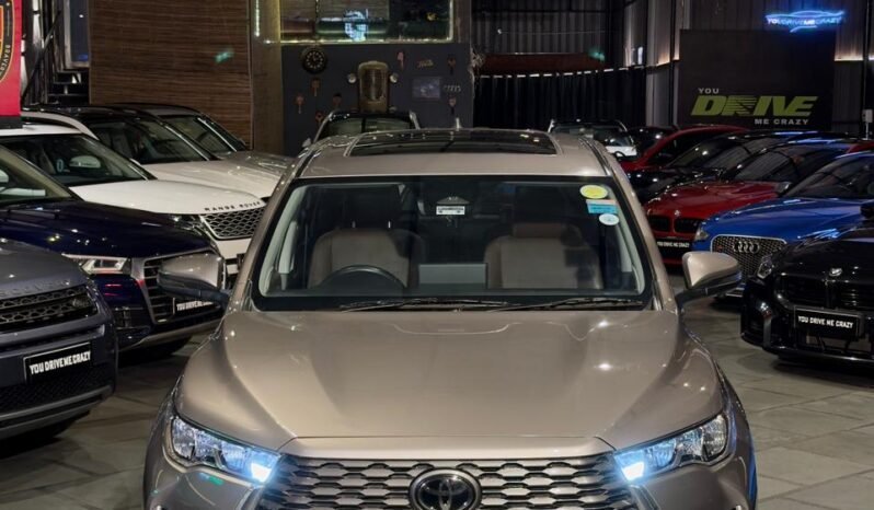 
								Toyota Innova Hycross ZX(O) Hybrid AT 6-Seater full									