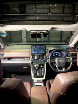Toyota Innova Hycross ZX(O) Hybrid AT 6-Seater