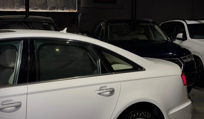 
								Audi A6 35 TFSI S Line Matrix full									