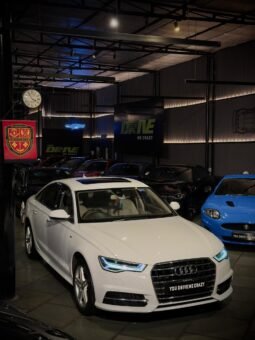 
										Audi A6 35 TFSI S Line Matrix full									