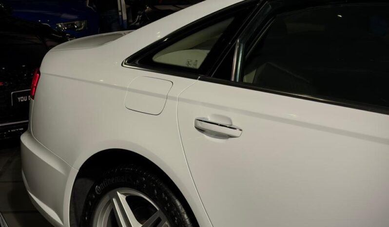 
								Audi A6 35 TFSI S Line Matrix full									
