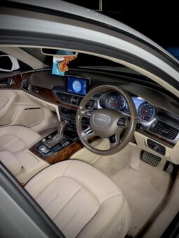 
										Audi A6 35 TFSI S Line Matrix full									