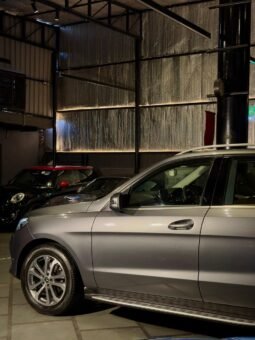 
										Mercedes-Benz GLE 250d 4MATIC full									