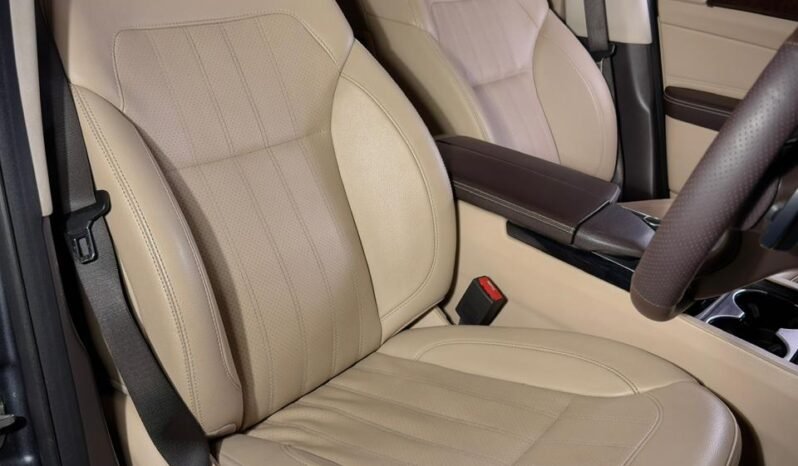
								Mercedes-Benz GLE 250d 4MATIC full									