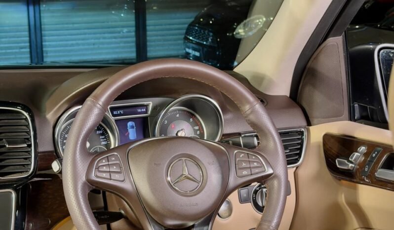 
								Mercedes-Benz GLE 250d 4MATIC full									