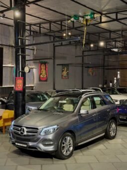 
										Mercedes-Benz GLE 250d 4MATIC full									