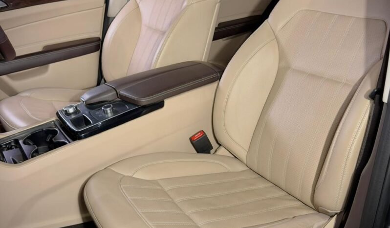 
								Mercedes-Benz GLE 250d 4MATIC full									