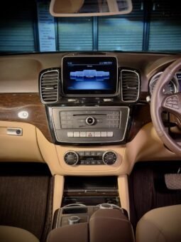 
										Mercedes-Benz GLE 250d 4MATIC full									