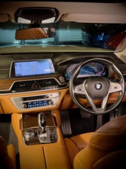 
										BMW 740Li DPE Signature full									