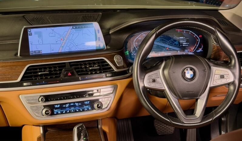 
								BMW 740Li DPE Signature full									