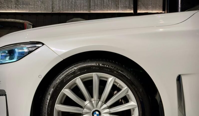 
								BMW 740Li DPE Signature full									