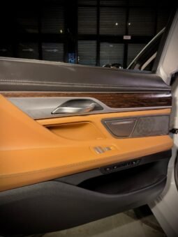 
										BMW 740Li DPE Signature full									