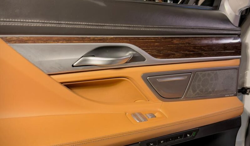 
								BMW 740Li DPE Signature full									