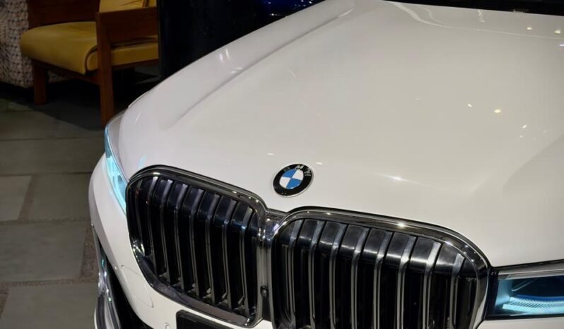 
								BMW 740Li DPE Signature full									