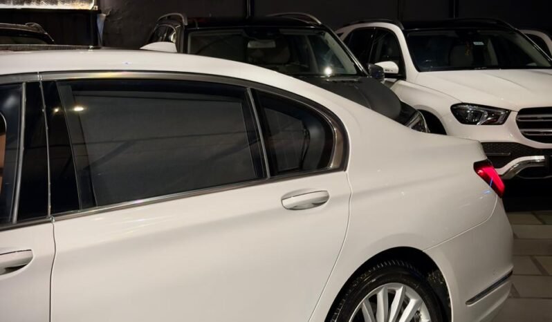 
								BMW 740Li DPE Signature full									