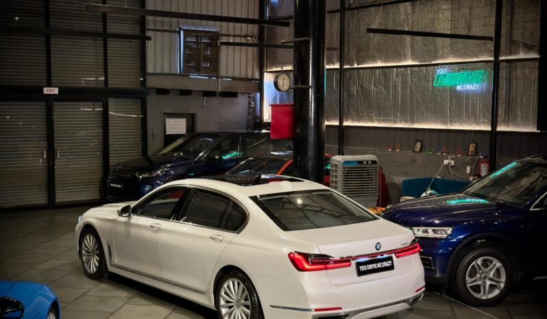 
								BMW 740Li DPE Signature full									