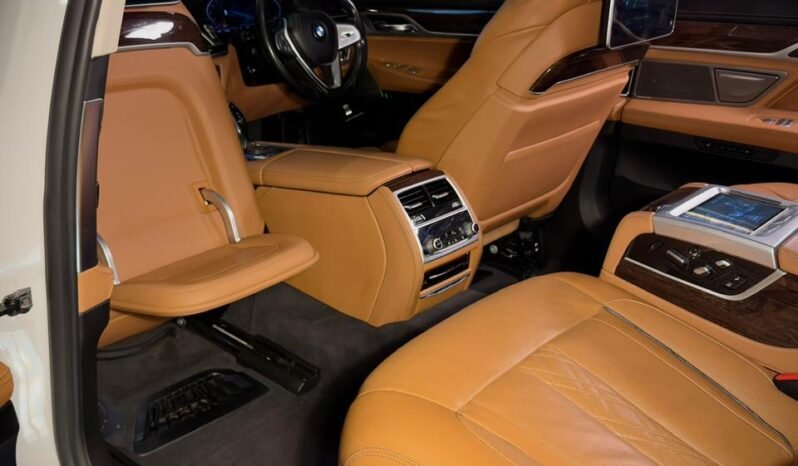 
								BMW 740Li DPE Signature full									
