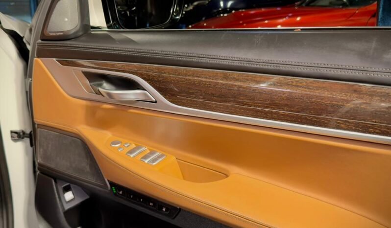 
								BMW 740Li DPE Signature full									
