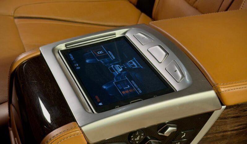 
								BMW 740Li DPE Signature full									