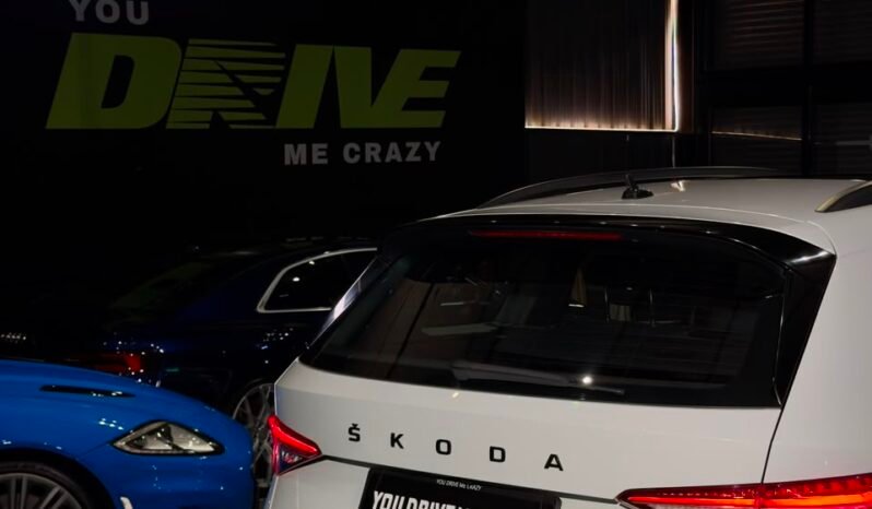 
								2023 Škoda Kodiaq Sportline 2.0 TSI 4×4 DSG full									