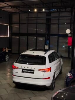
										2023 Škoda Kodiaq Sportline 2.0 TSI 4×4 DSG full									