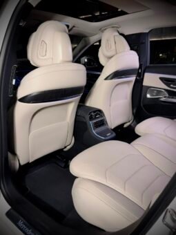 
										Mercedes-Benz E200 LWB full									