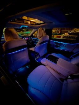 
										Mercedes-Benz E200 LWB full									